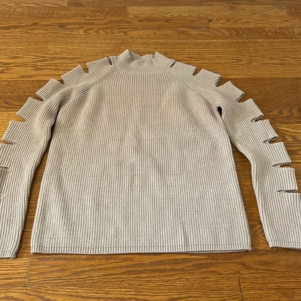 Love Token Women’s Beige Sweater Size Small